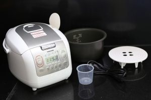noi-com-dien-tu-toshiba-1-lit-rc-10nmf-wt-vn_66efaabb4d3c418a9844c5aec70372ff.jpg