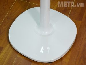 quat-dung-toshiba-f-lsa20-w-vn-chan-de_86db7bf2d19a455bbcd1c1c31743ae6c.jpg