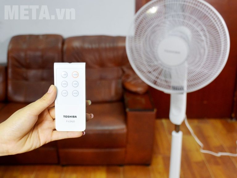 quat-dung-toshiba-f-lsa20-w-vn-dktx_73ace107d8404ed0b316b26a2d16b58b.jpg